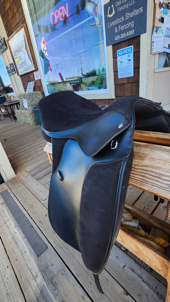 17.5" Thorowgood Dressage Saddle