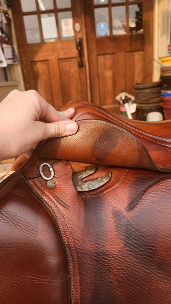 18" Antares Close Contact jump Saddle